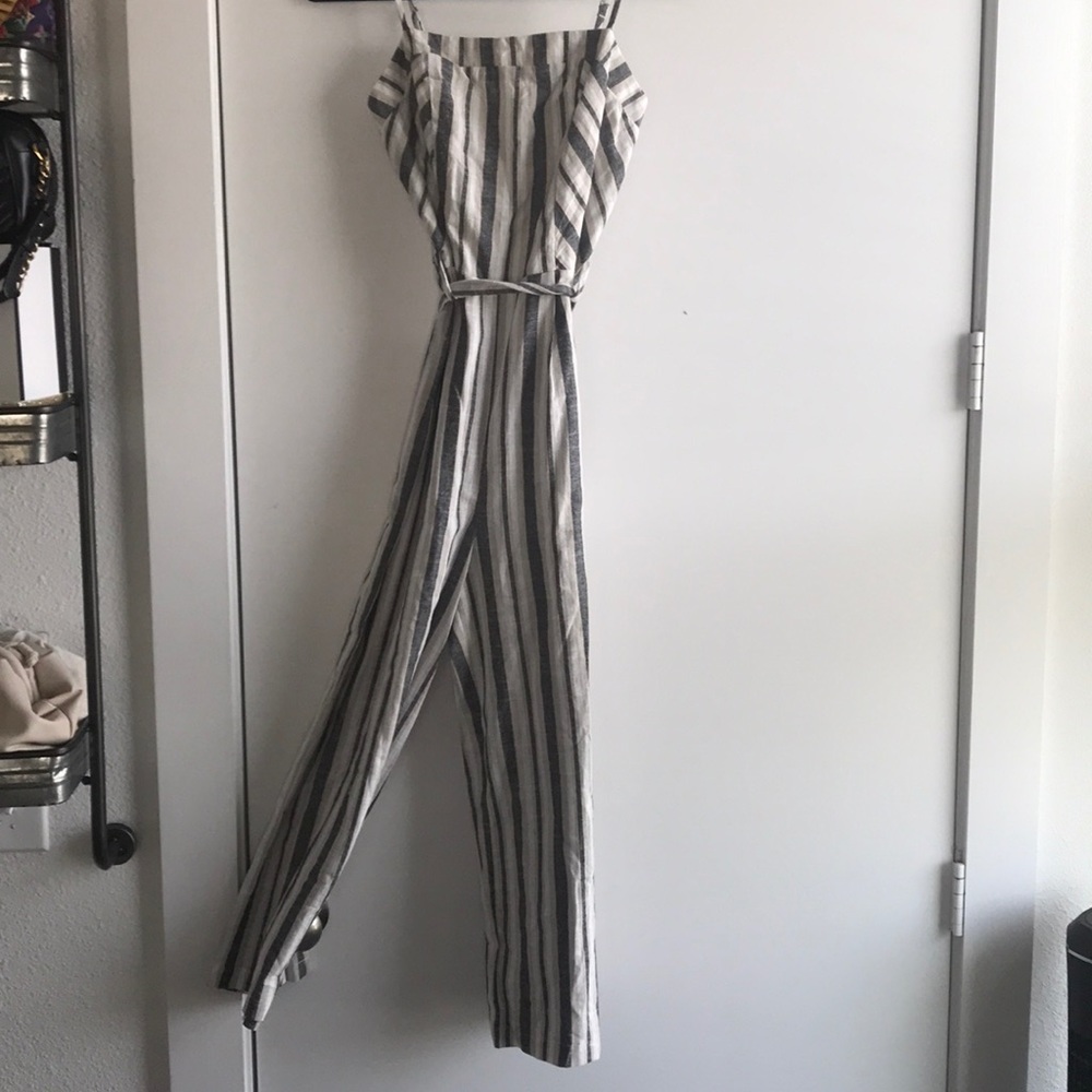 Linen Cropped Romper with tie waist NEVER WORN